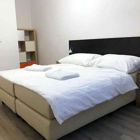 Valentine'S National Museum Apartments Прага Стая снимка