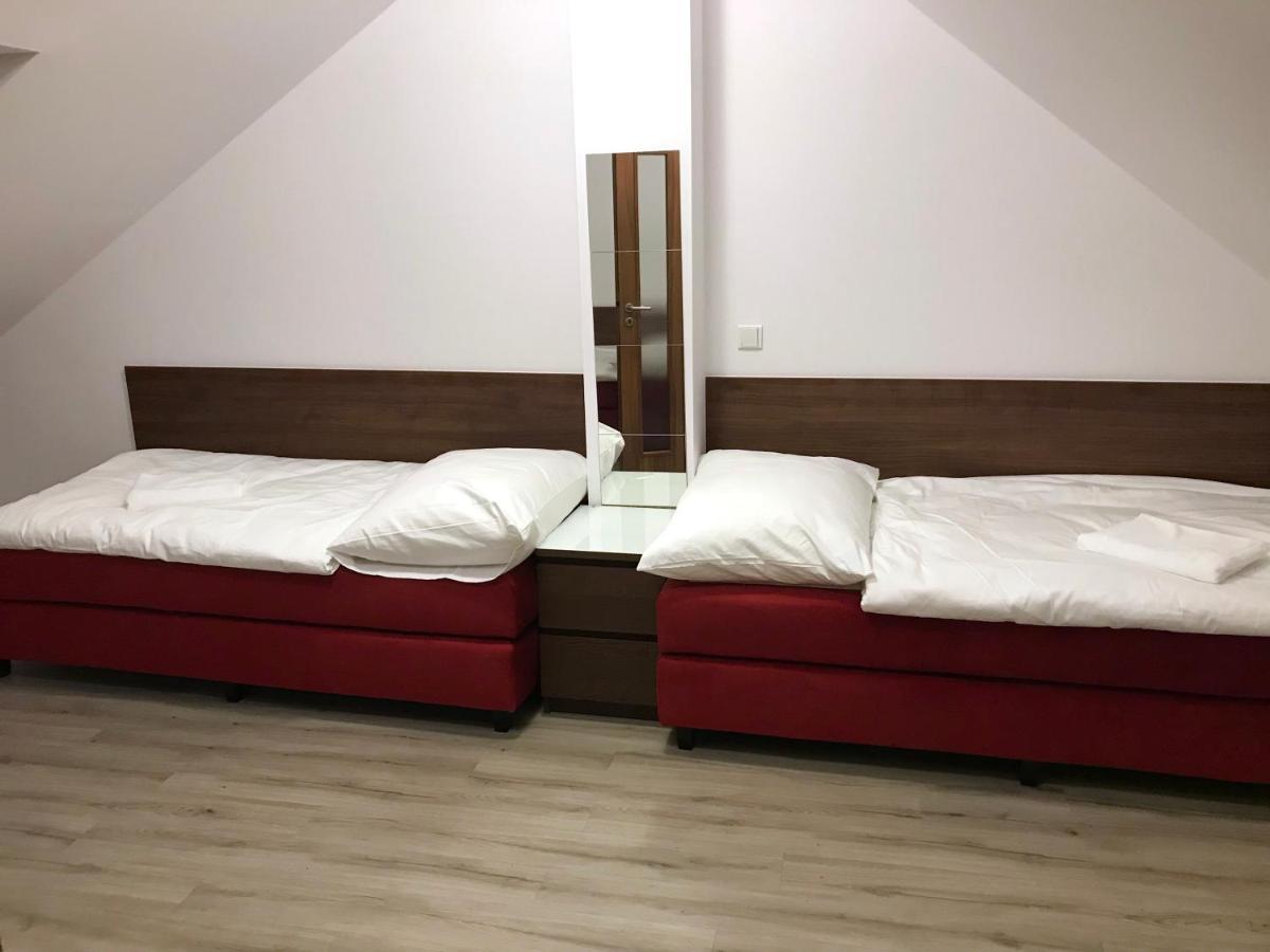 Valentine'S National Museum Apartments Прага Екстериор снимка
