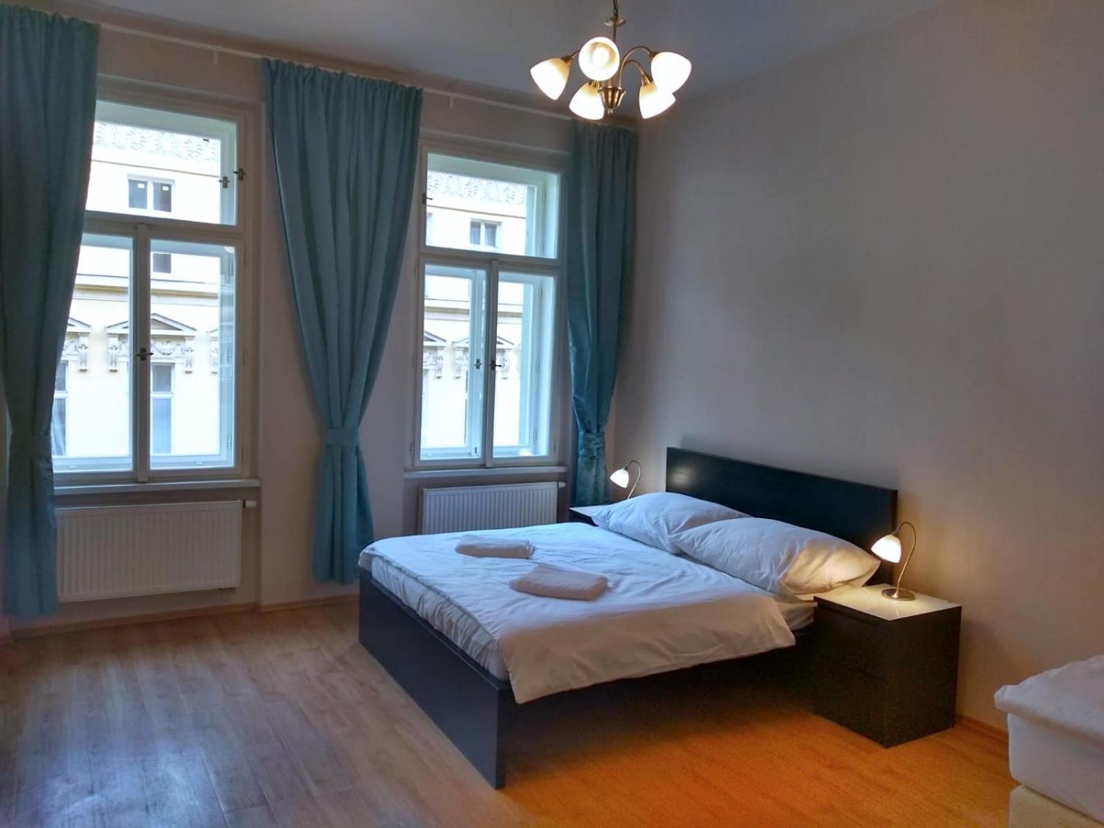 Valentine'S National Museum Apartments Прага Стая снимка