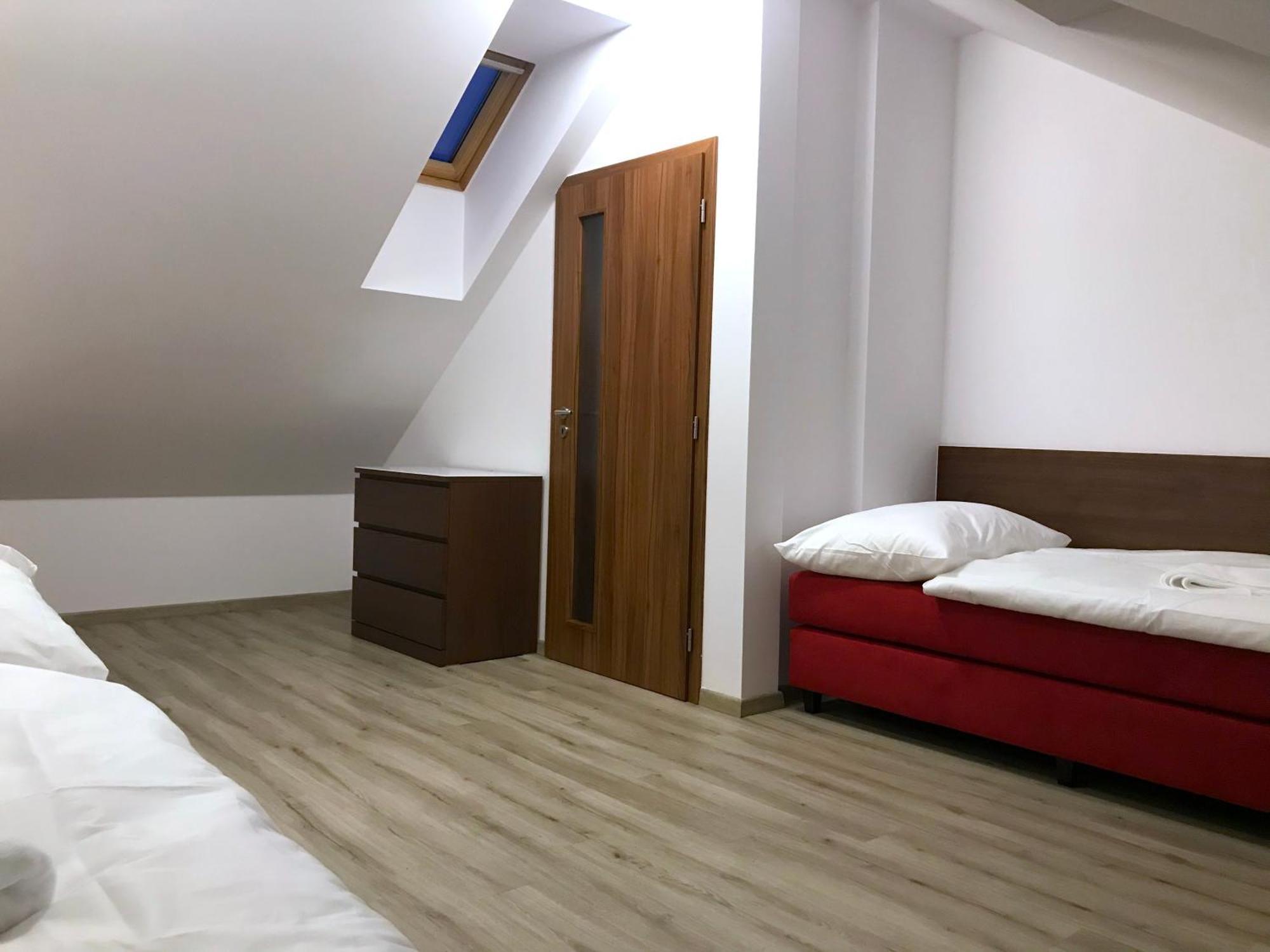 Valentine'S National Museum Apartments Прага Стая снимка